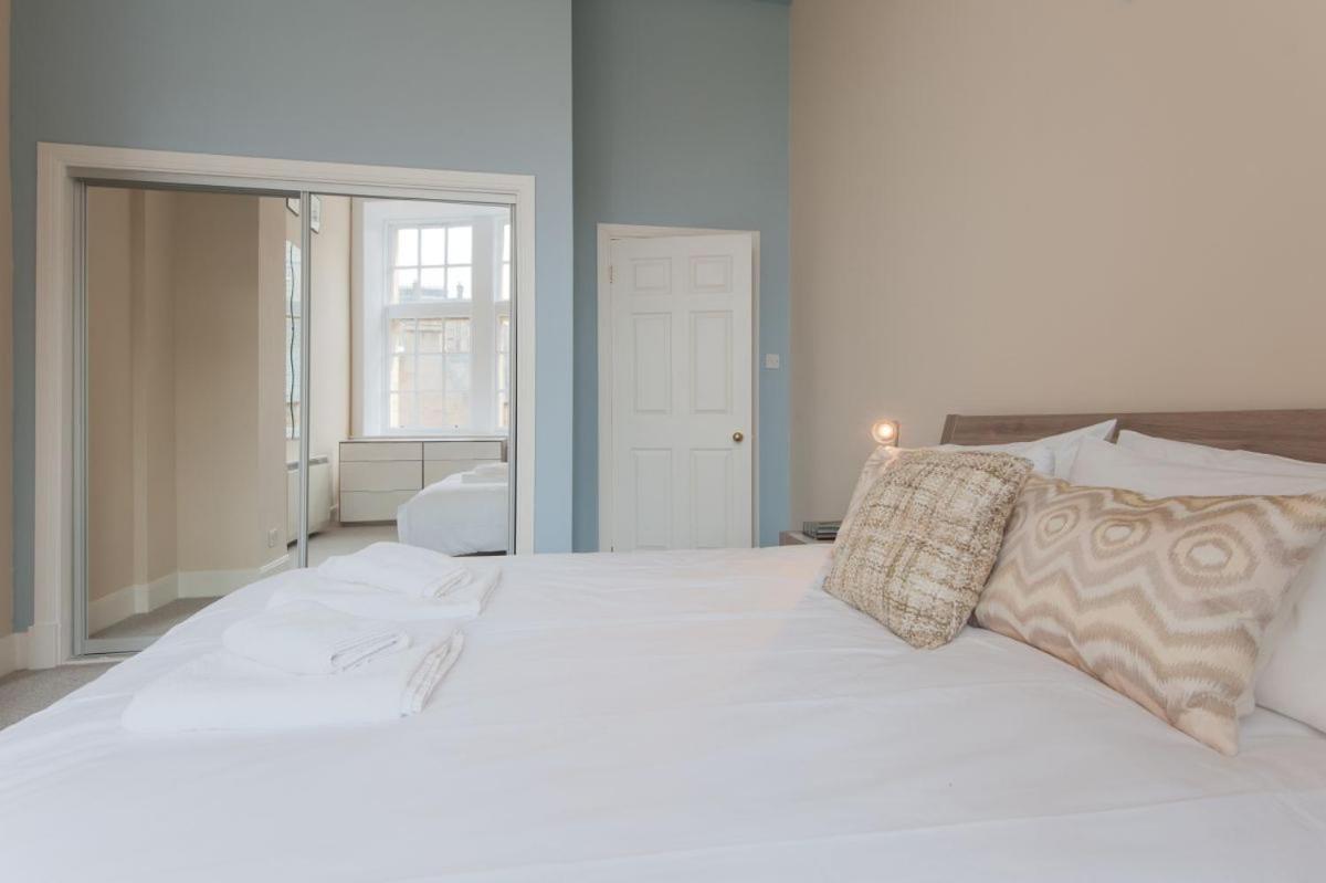 Royal Mile Mansions By Edinburgh City Apartments ภายนอก รูปภาพ